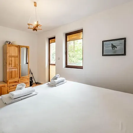 Spacious 2br In The Center Апартаменти Варна