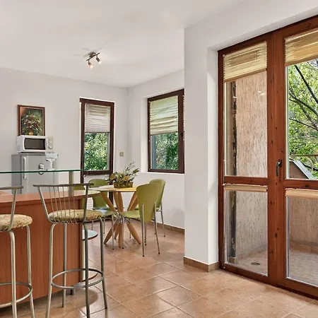 Spacious 2br In The Center Апартаменти